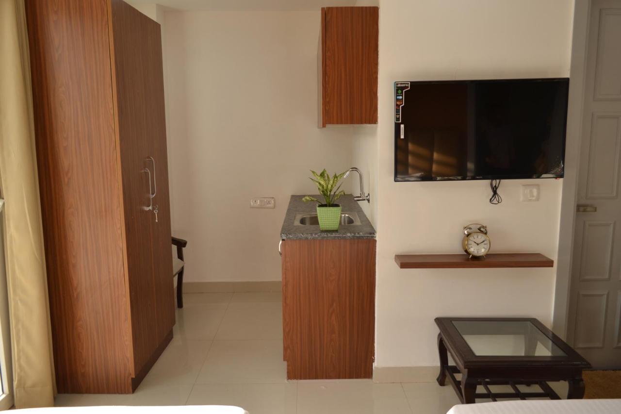 Covie Gurugram 108 Hostel Gurgaon Exterior photo