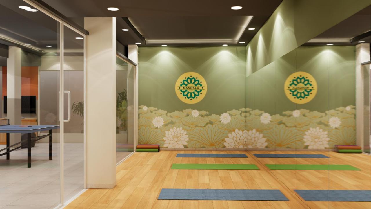 Covie Gurugram 108 Hostel Gurgaon Exterior photo