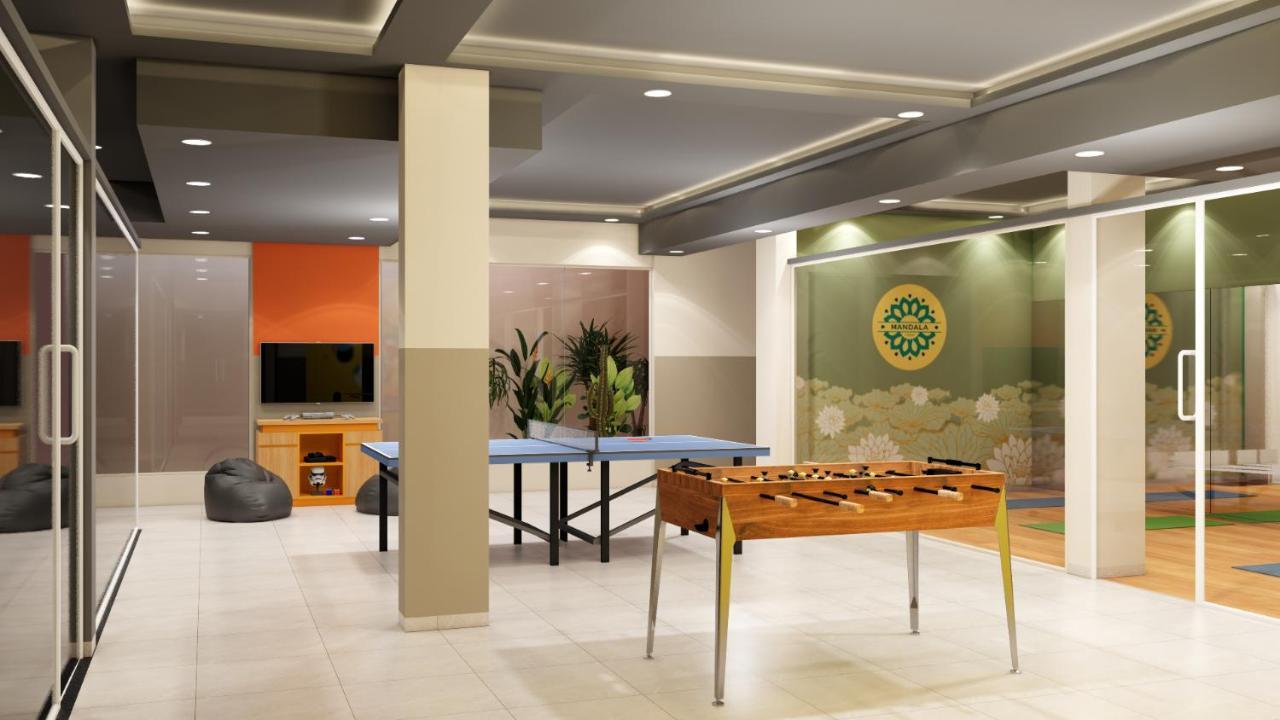 Covie Gurugram 108 Hostel Gurgaon Exterior photo